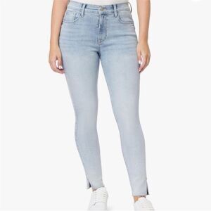 Kensie The Effortless Skinny Crop Jeans 2/26